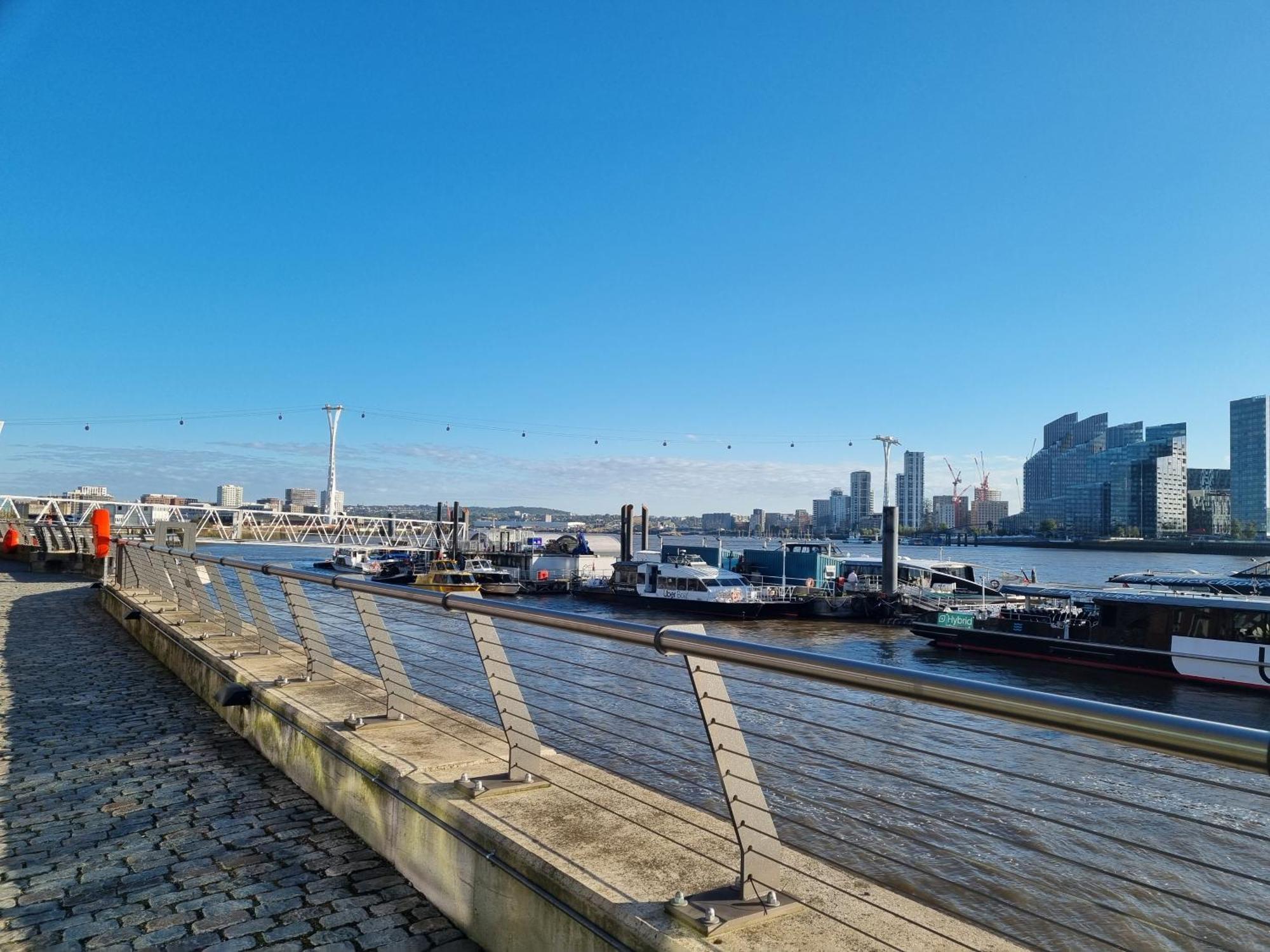 Luxury Apartment-Business-Relocation-Canary Wharf ロンドン エクステリア 写真