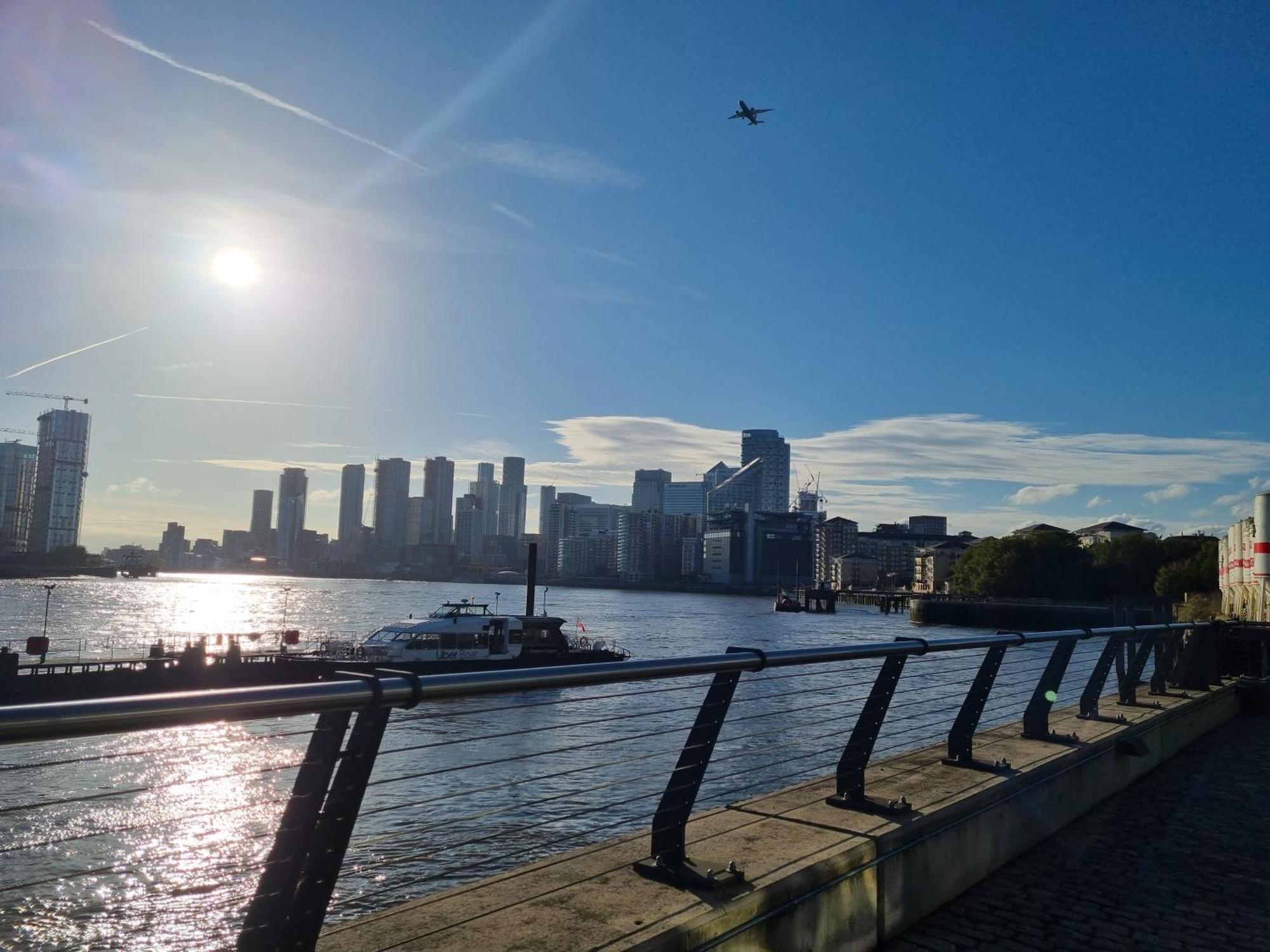 Luxury Apartment-Business-Relocation-Canary Wharf ロンドン エクステリア 写真